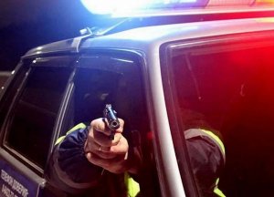 Автоинспекторы Тымовска во время преследования нарушителя применили табельное оружие